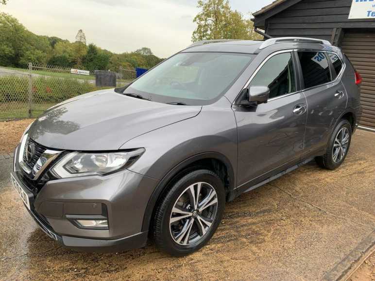 Nissan X-TRAIL