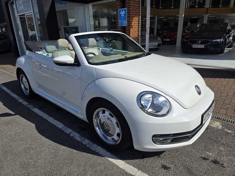 VOLKSWAGEN BEETLE