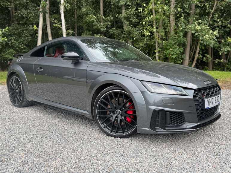 AUDI TT