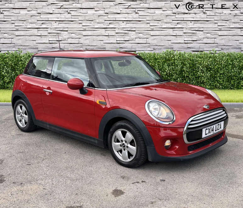 MINI HATCHBACK