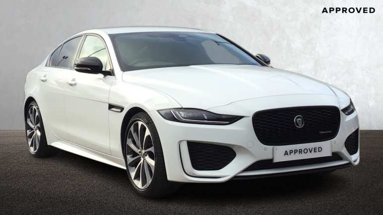 JAGUAR XE