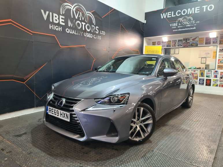 LEXUS IS