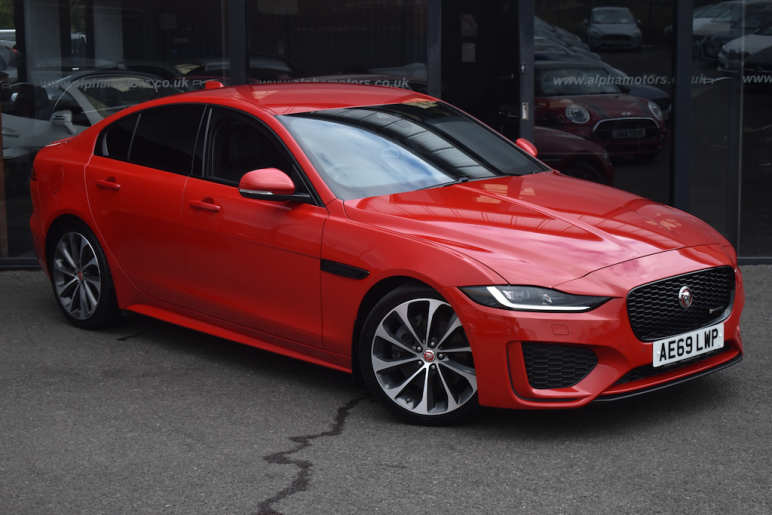 JAGUAR XE