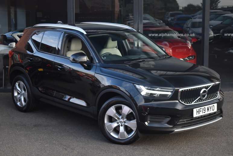VOLVO XC40