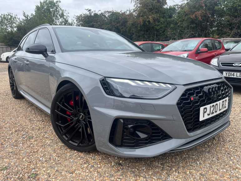 AUDI RS4