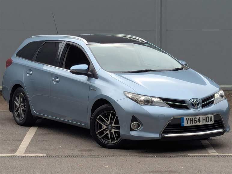 TOYOTA AURIS