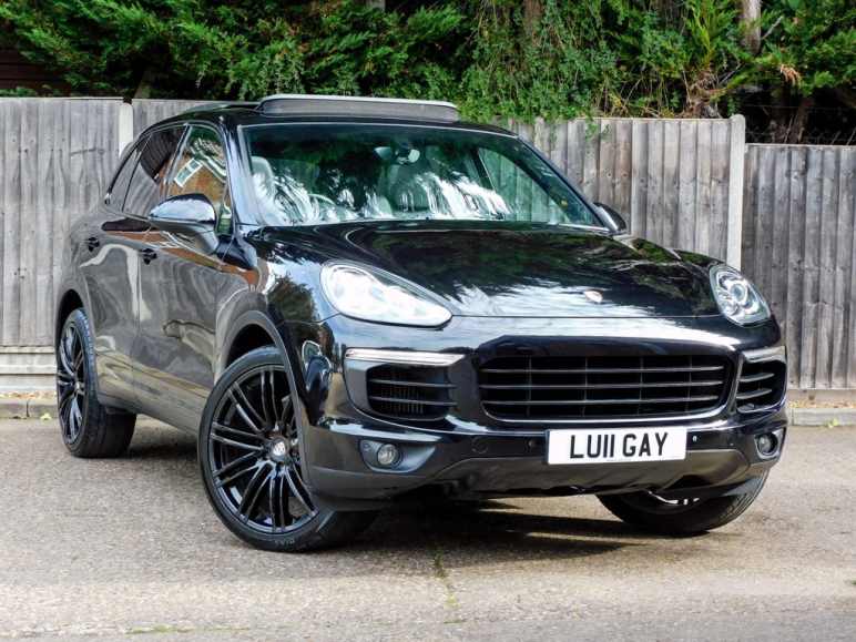 PORSCHE CAYENNE