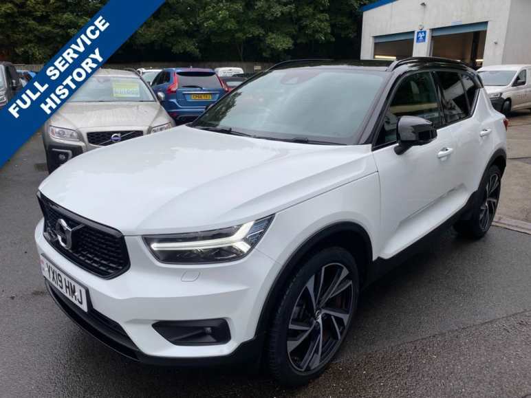 VOLVO XC40