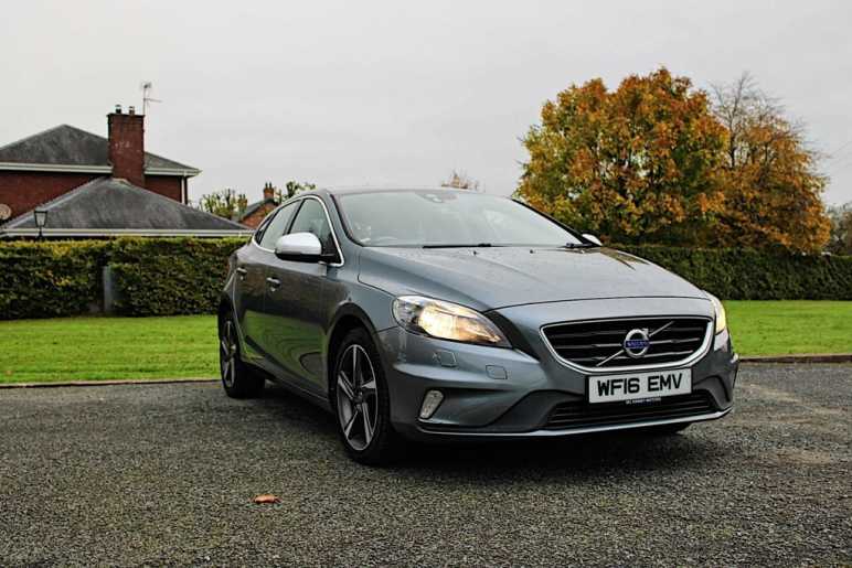 VOLVO V40