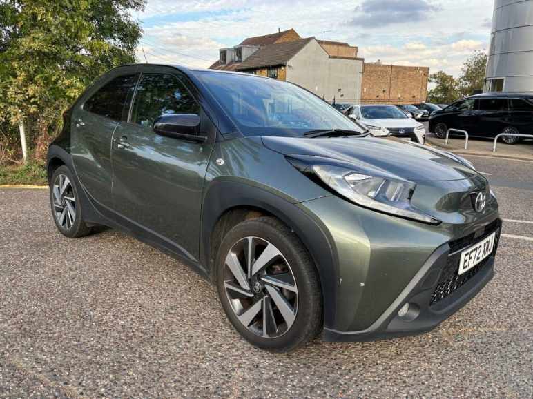 TOYOTA AYGO X