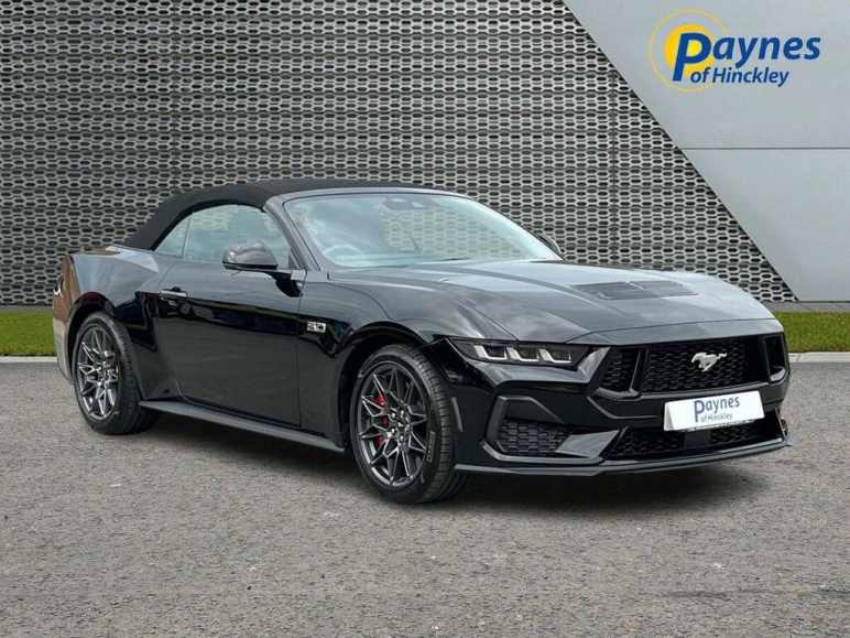 FORD MUSTANG