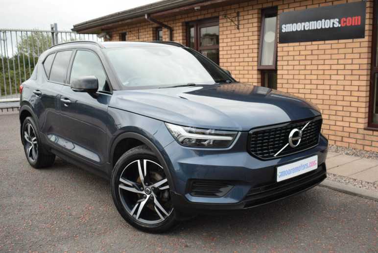 VOLVO XC40