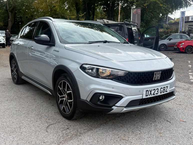 FIAT TIPO CROSS
