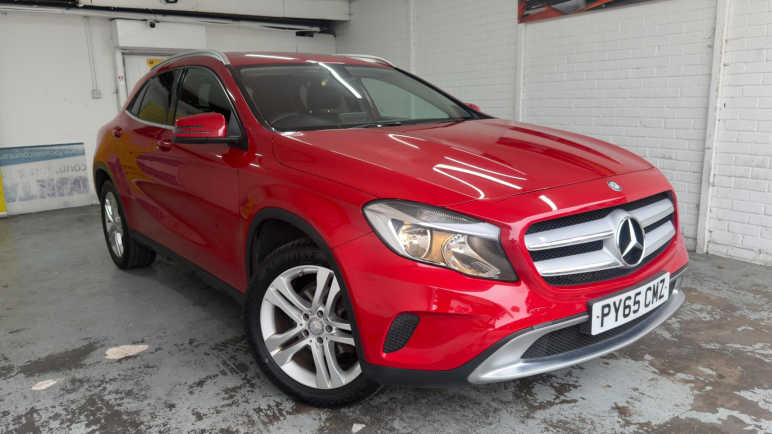 MERCEDES-BENZ GLA