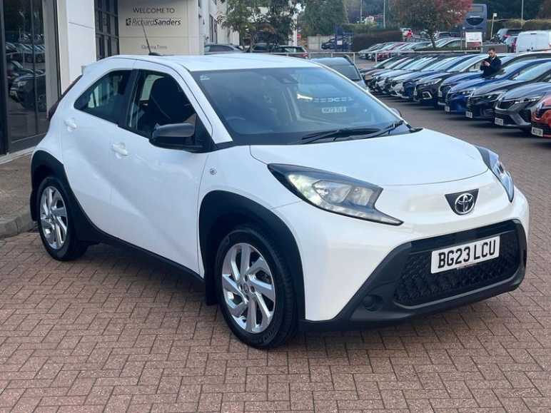 TOYOTA AYGO X