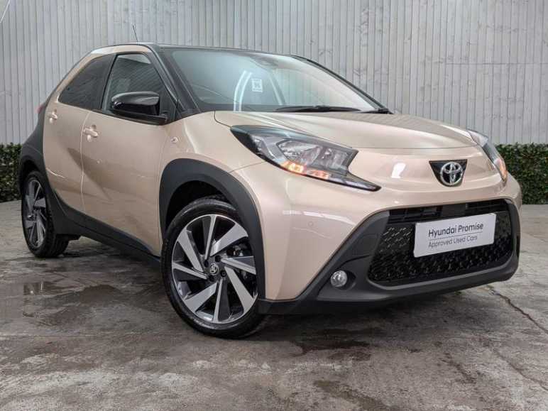 TOYOTA AYGO X