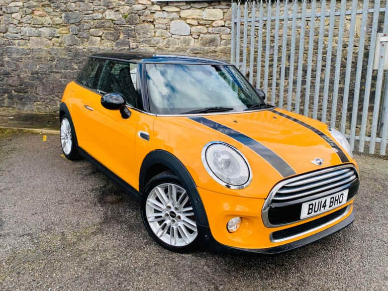 MINI HATCHBACK