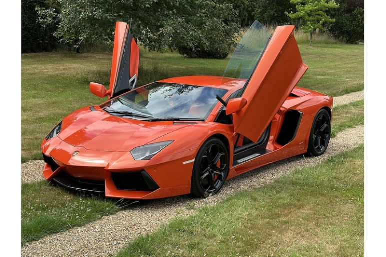 Lamborghini Aventador