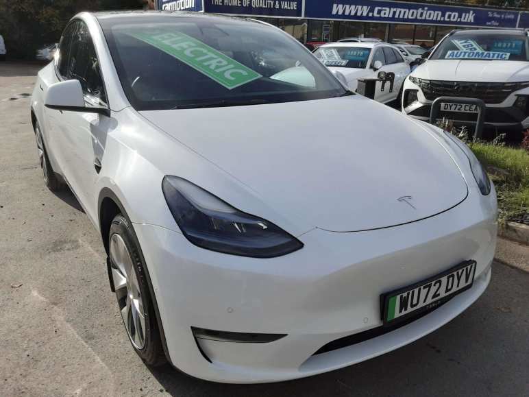 TESLA MODEL Y