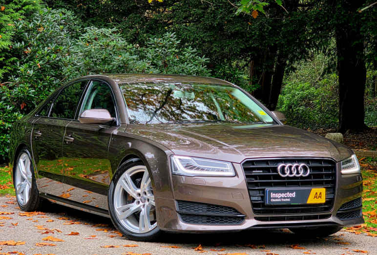 AUDI A8