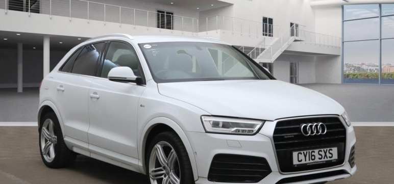 AUDI Q3