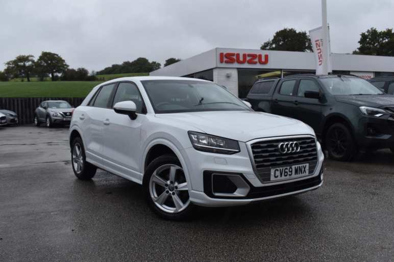 AUDI Q2