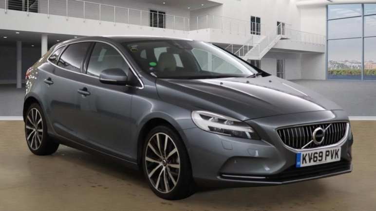 VOLVO V40