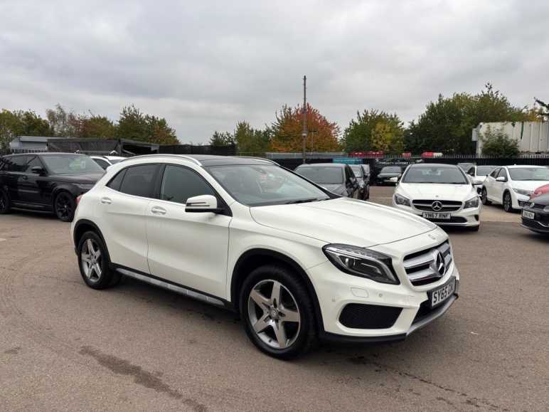 MERCEDES-BENZ GLA