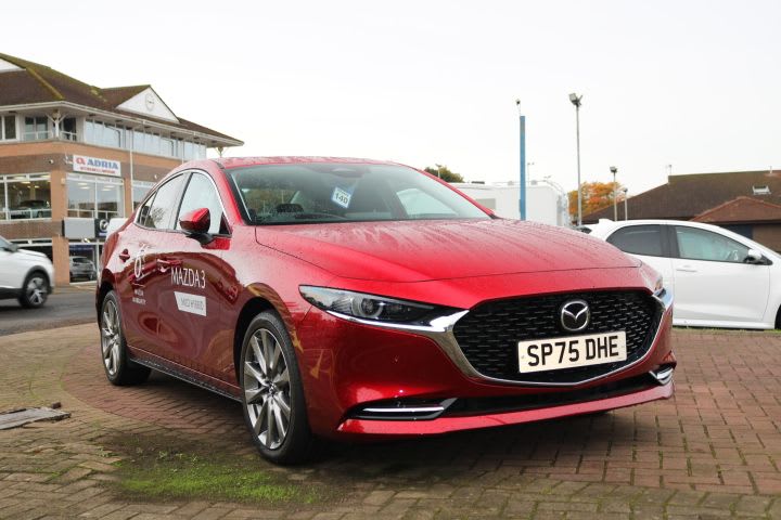 MAZDA 3
