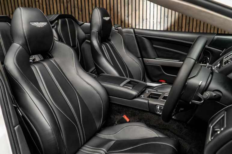 ASTON MARTIN DB9
