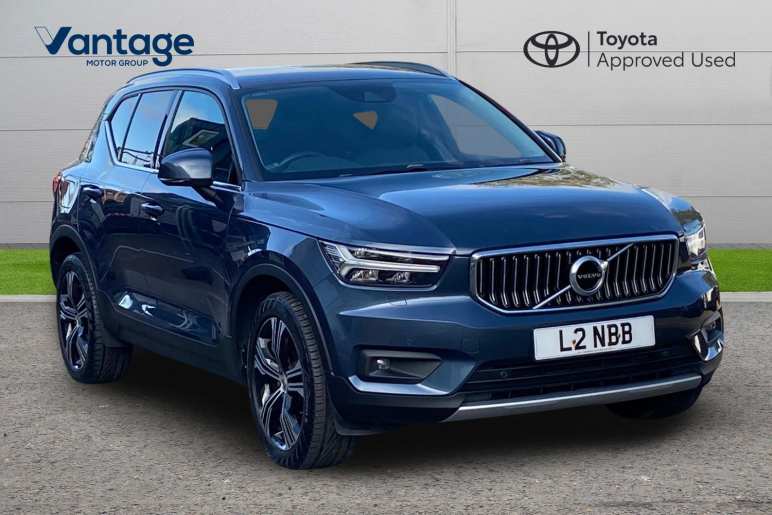VOLVO XC40