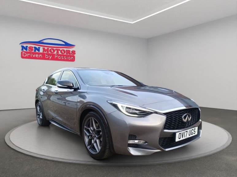 INFINITI Q30