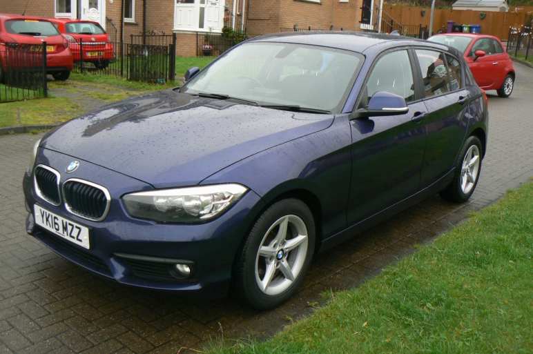 BMW 1 SERIES