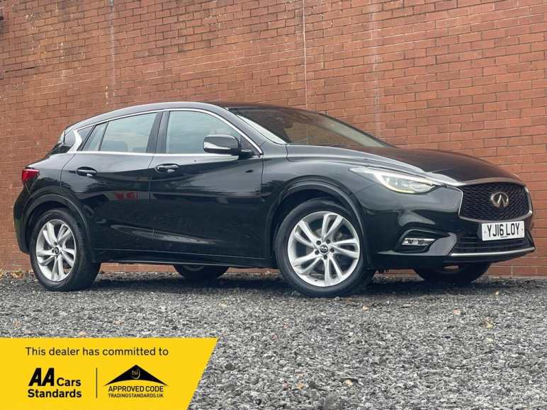 INFINITI Q30