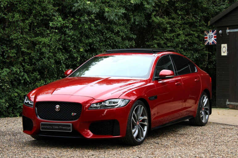 JAGUAR XF