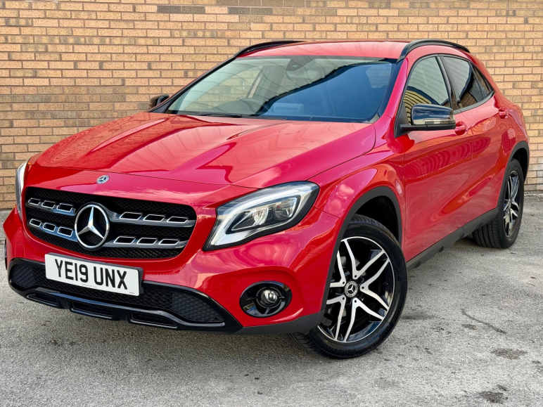 MERCEDES-BENZ GLA