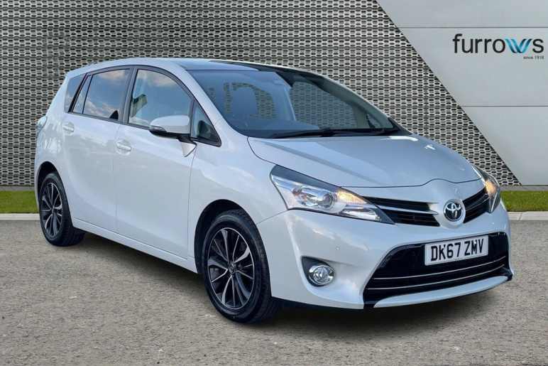 TOYOTA VERSO