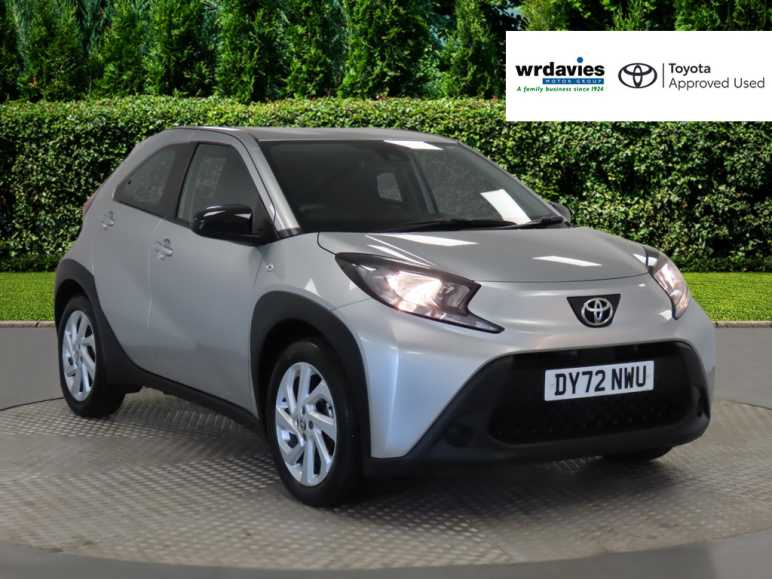 TOYOTA AYGO X