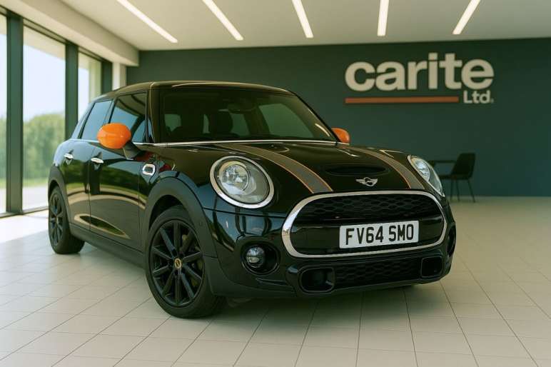 MINI HATCHBACK