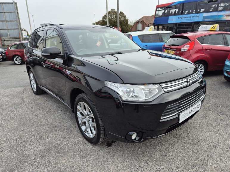 MITSUBISHI OUTLANDER