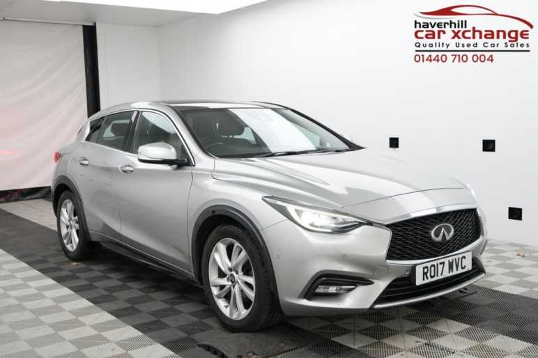 INFINITI Q30