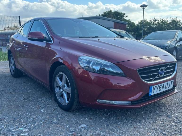 VOLVO V40