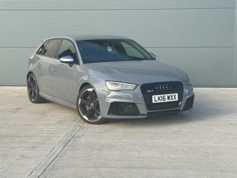 AUDI RS3