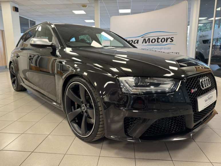 AUDI RS4