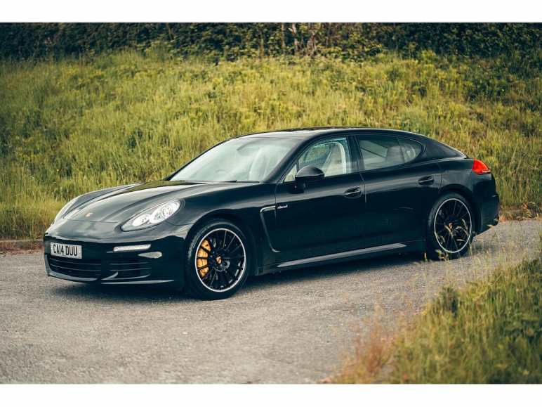 PORSCHE PANAMERA