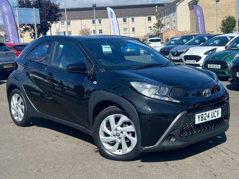 TOYOTA AYGO X