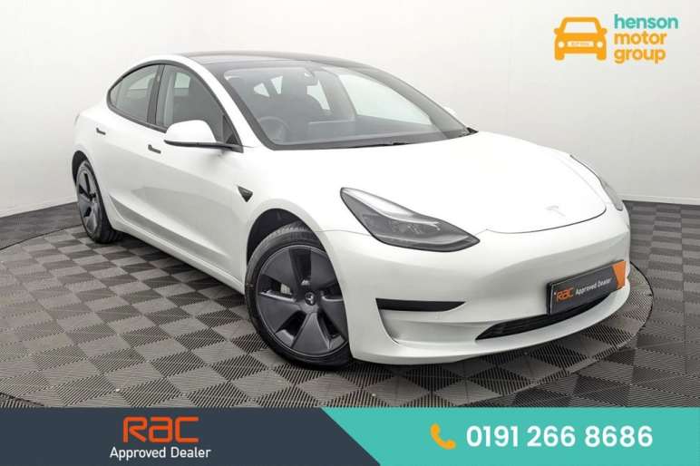TESLA MODEL 3