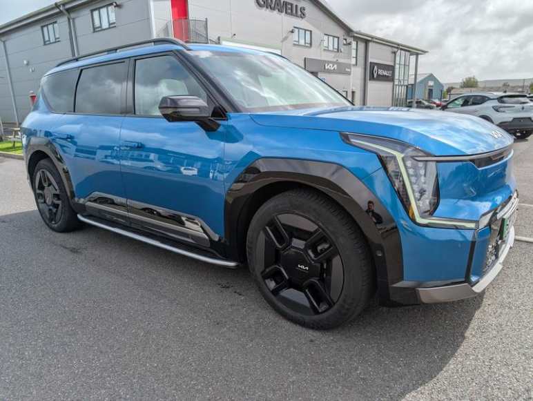 KIA EV9