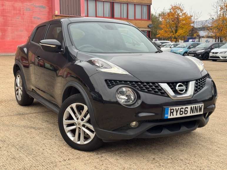 NISSAN JUKE
