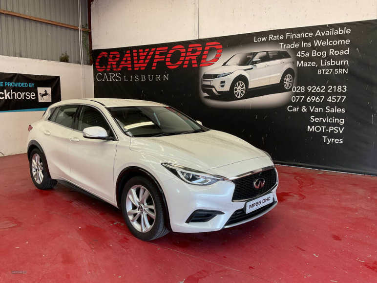 Infiniti Q30